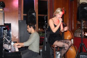 en concert jazz au bar restaurant la caravelle de Marseille